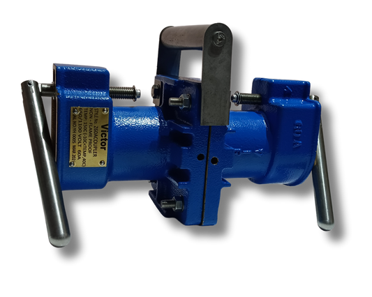 VICTOR PLUGS AND SOCKETS 60A Restrained Coupler